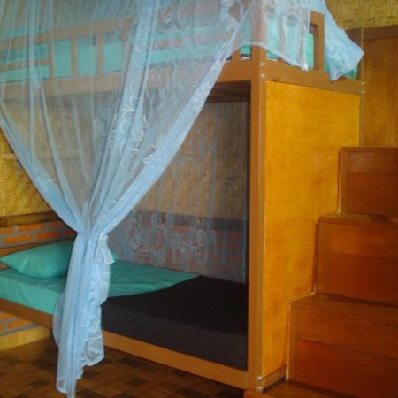Dormitory Sedap Malam Singaraja Extérieur photo